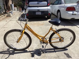 26” Beach Cruiser Schwin Majestic Bike For Womens 7 Speeds Excellent Condition Rebuilt $125