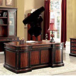 4 Piece Office Furniture Set! Almost Like NEW Without The “New”price tags