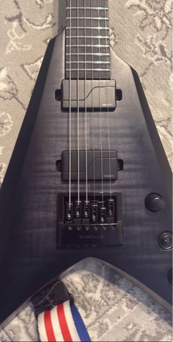 Solar V Guitar