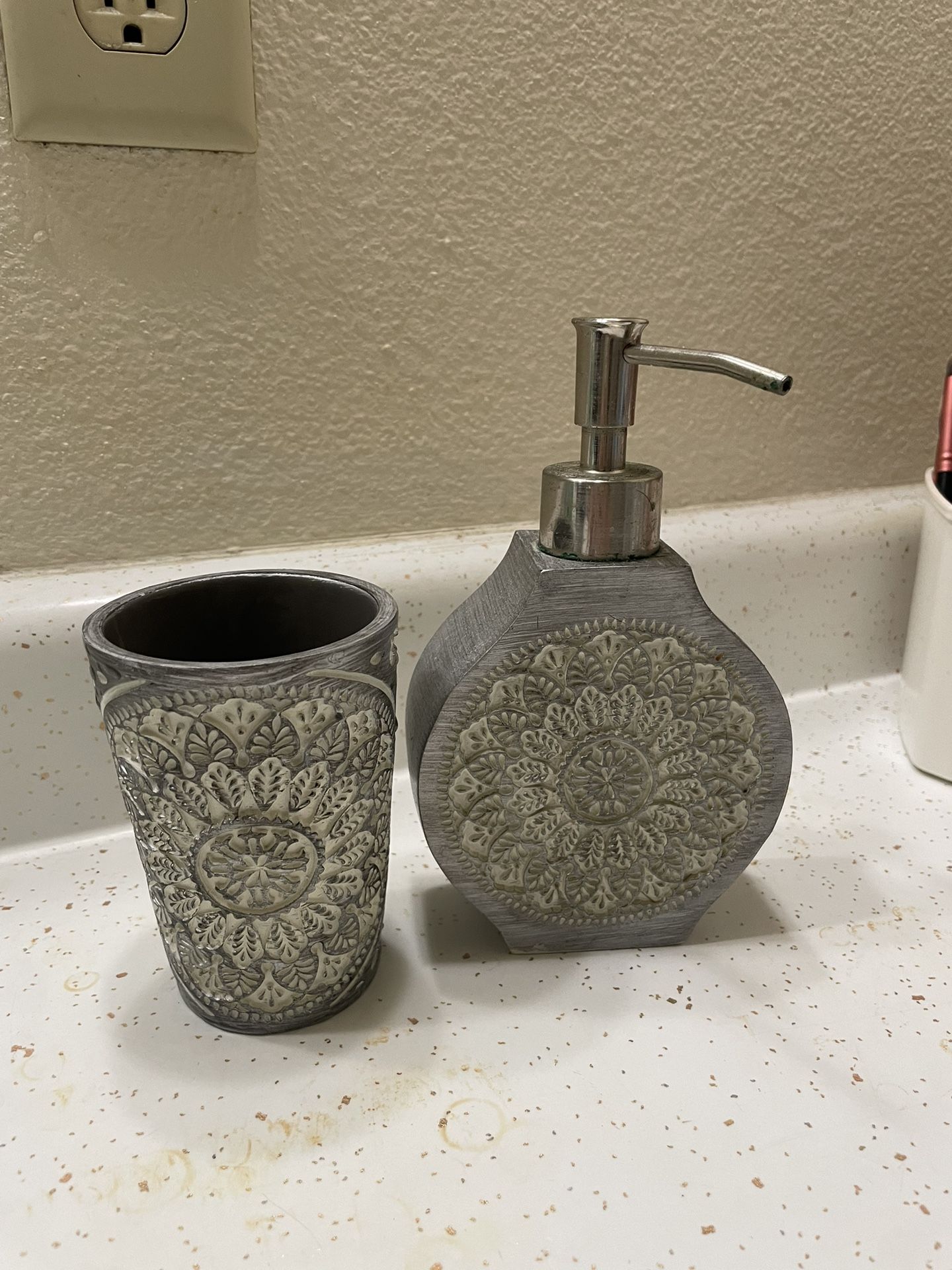 Bathroom Soap Dispenser Set