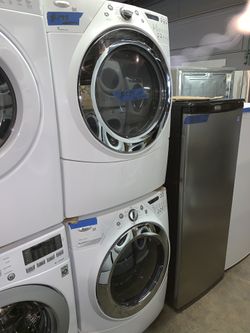 Whirlpool front load washer and dryer set in excellent conditions with 4 months warranty