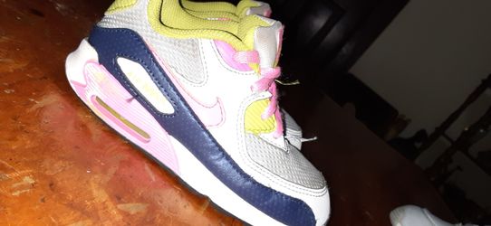 HURRY HURRY NOW NIKE AIR MAX SIZE 9C FOR THE LOW