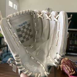 Wilson Youth Softball Glove