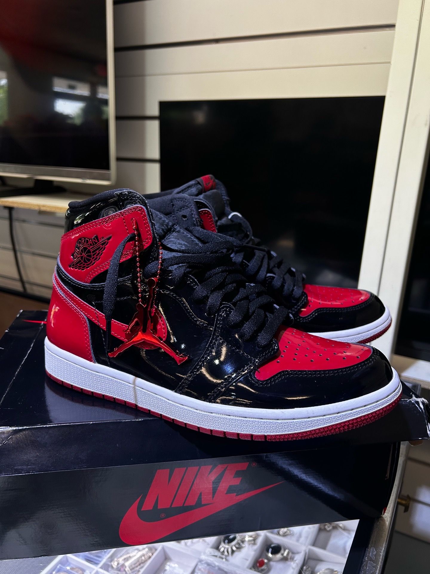 Jordan 1 patent bread Sz.9
