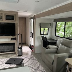 2024 Palomino Solaire 306RKTS Travel Trailer RV
