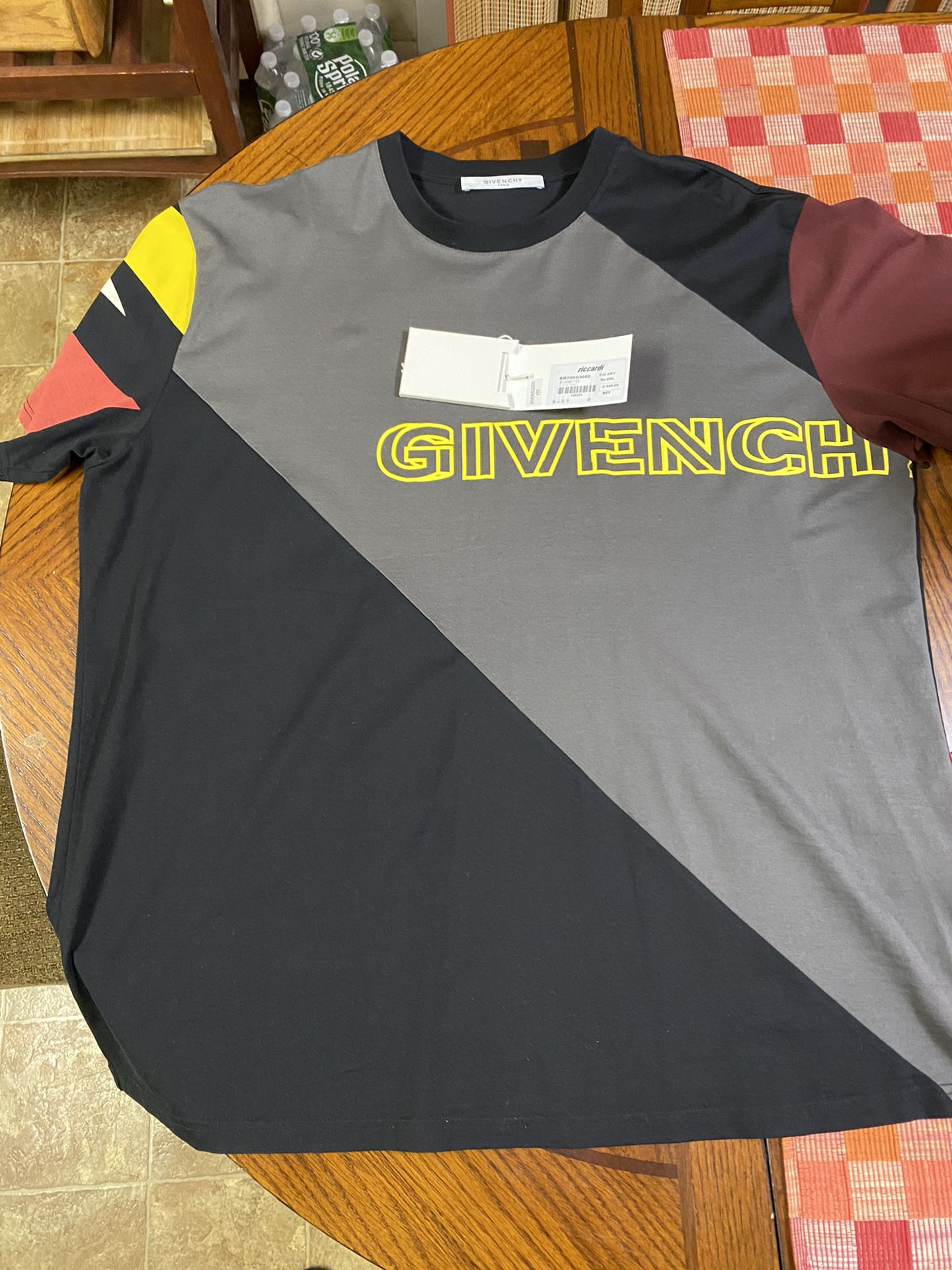 Givenchy T-shirt! 2x! Worn twice
