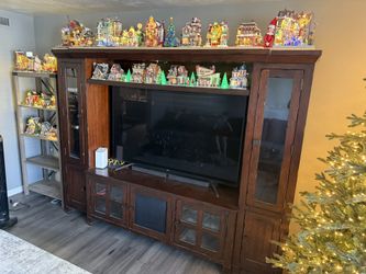 Legends Entertainment Center