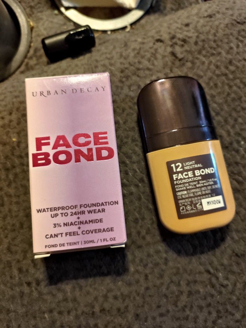 Urban Decay Face Bond Foundation