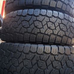 LT 285/75/17  Toyo Open Country Tires ALL SEASON 