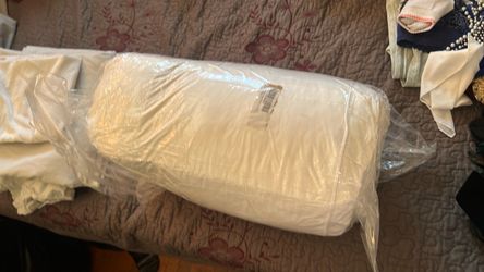 Queen feather mattress pad