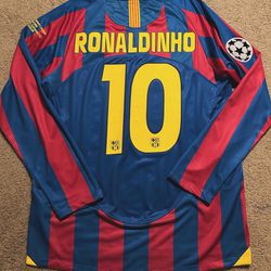 2005/06 FC Barcelona ‘Ronaldinho #10’ Champions League Long Sleeve Jersey