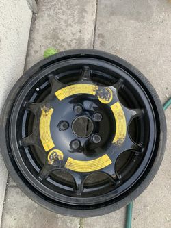 PORCHE CAYENNE SPARE TIRE NEVER USED 300$