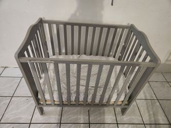 Baby crib