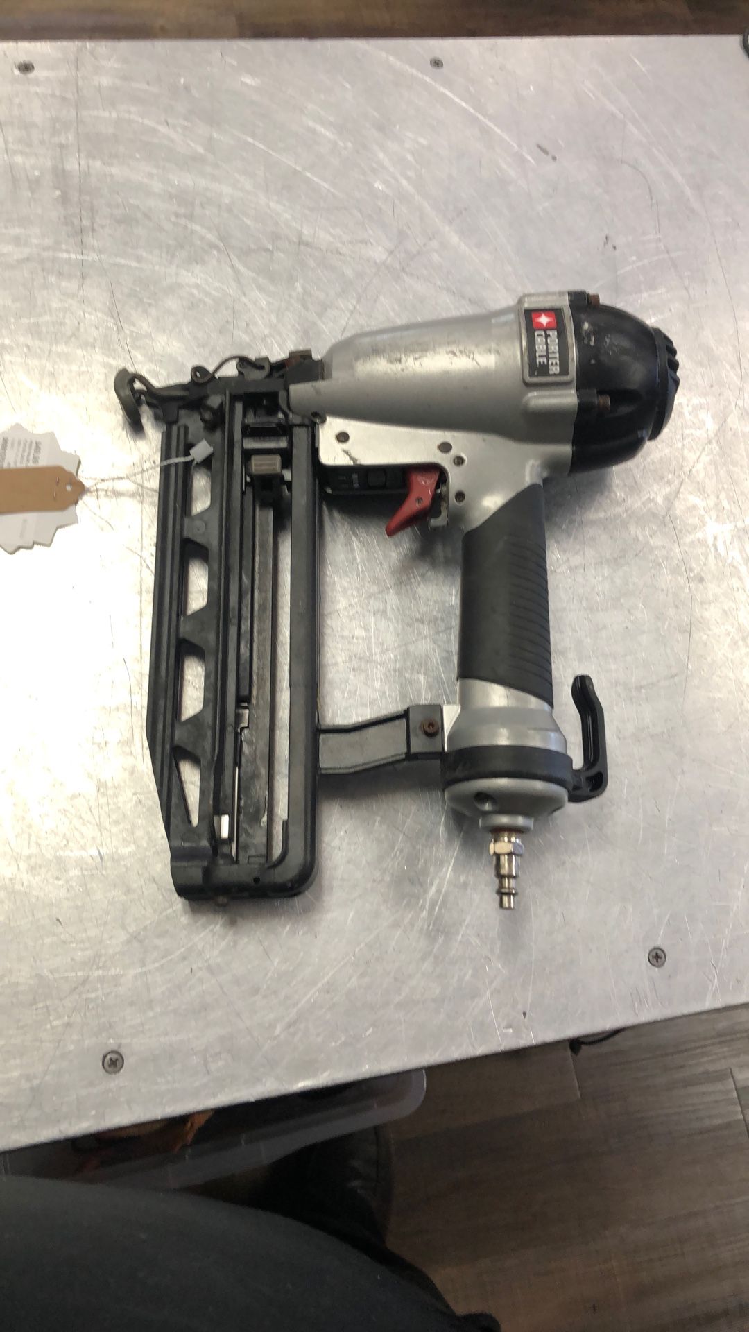 96091 Porter Cable FN250C Air Pneumatic 16ga 2-1/2” Finish Nailer 575180