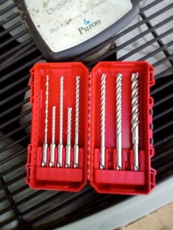 Milwaukee 8pc SDS-Plus M2 / 2-cutter Carbide Masonry Bit Set with Sizes 5/32in - 1/2in