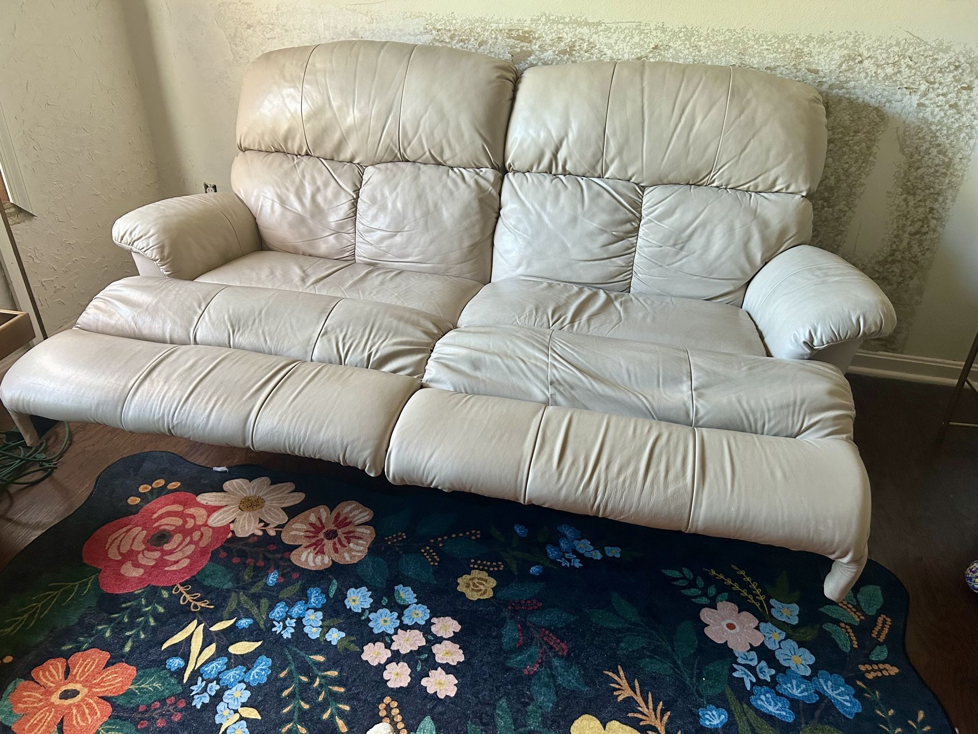 Double recliner cream leather sofa/couch