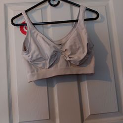 Brasier sin bariya taya 2x pero queda como  L o xl muy comodo  muy poco uso