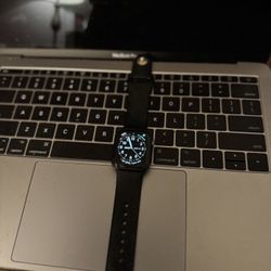 Apple Watch SE 2nd Gen 40 MM GPS + Cellular UNLOCKED