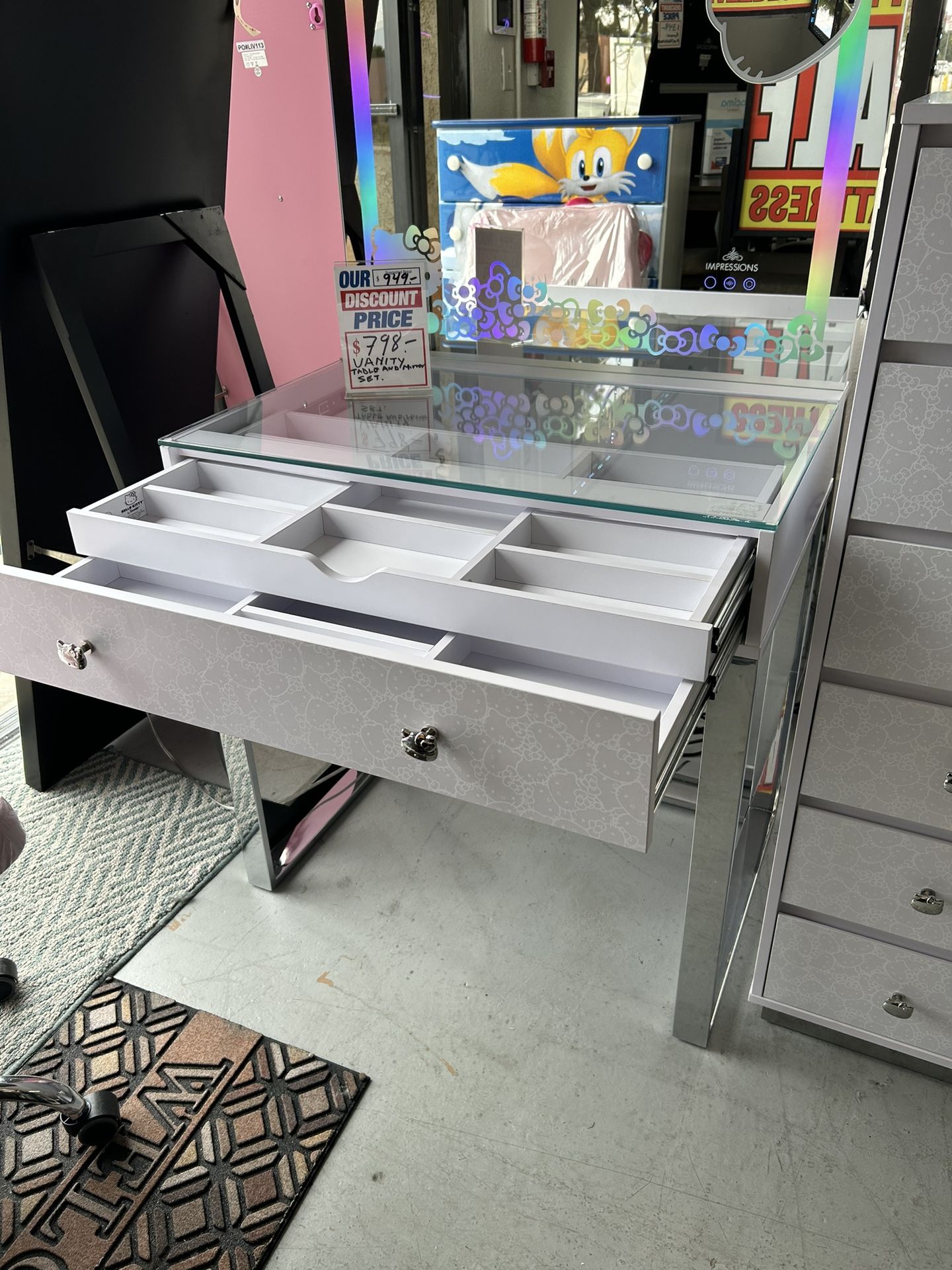 Hello Kitty Vanity Desk With Mirror Set