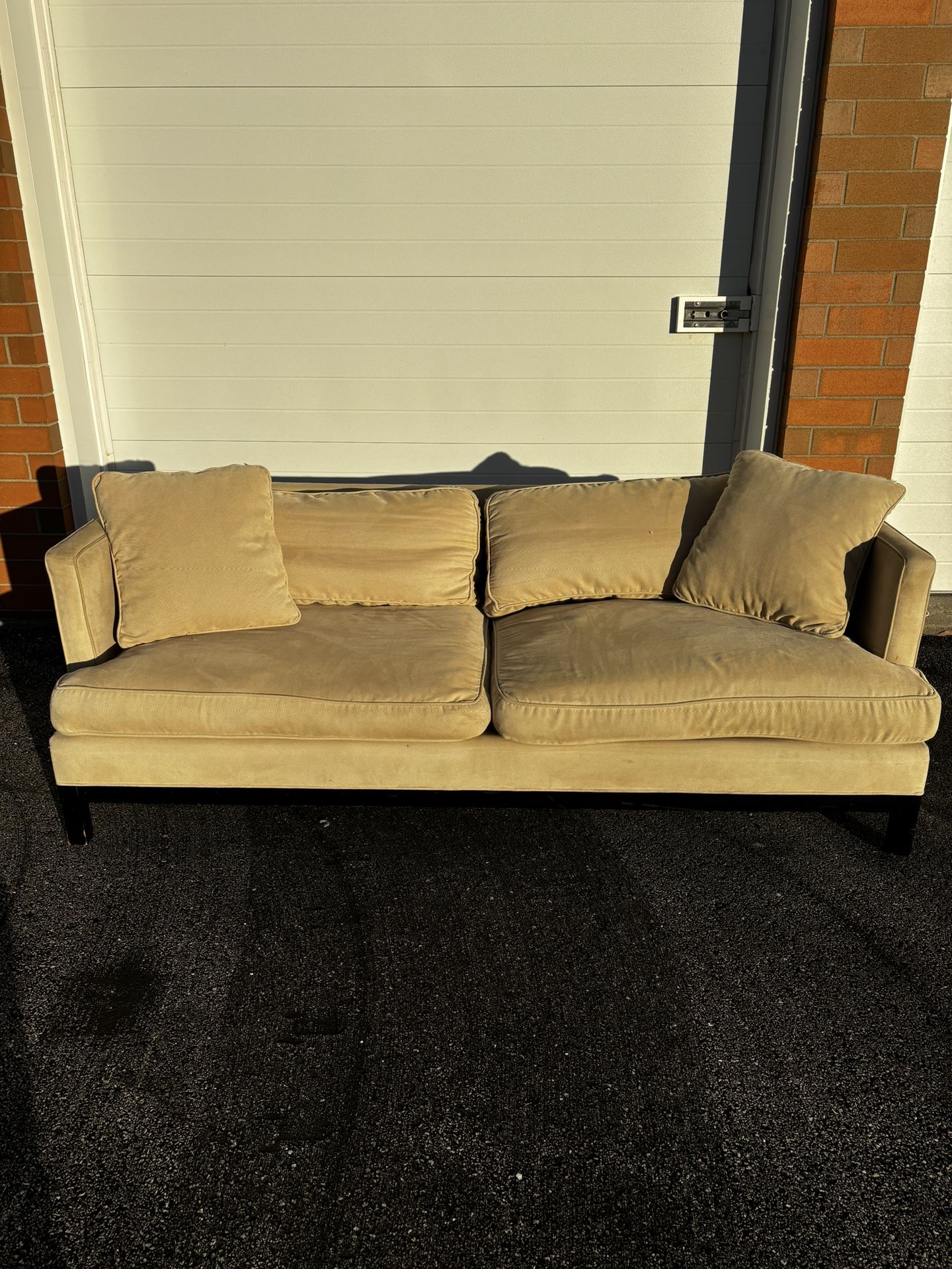 Crate And Barrel Beige Sofa *FREE Delivery π