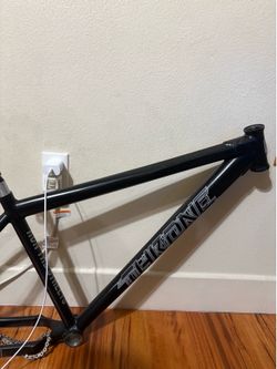 Throne frame