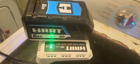 Hart 40 volt battery with charger