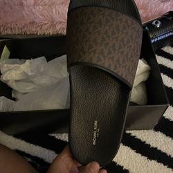 Michael Kors Slides
