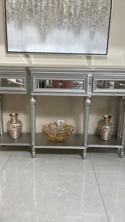 Console table
