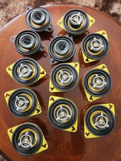 12 - Pyle 3.5"120 Watt two way Speakers
