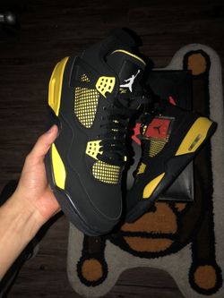 Jordan 4 thunder