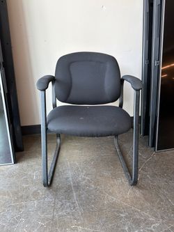 Black Fabric Upholstered Office Guest Chair with Armrests