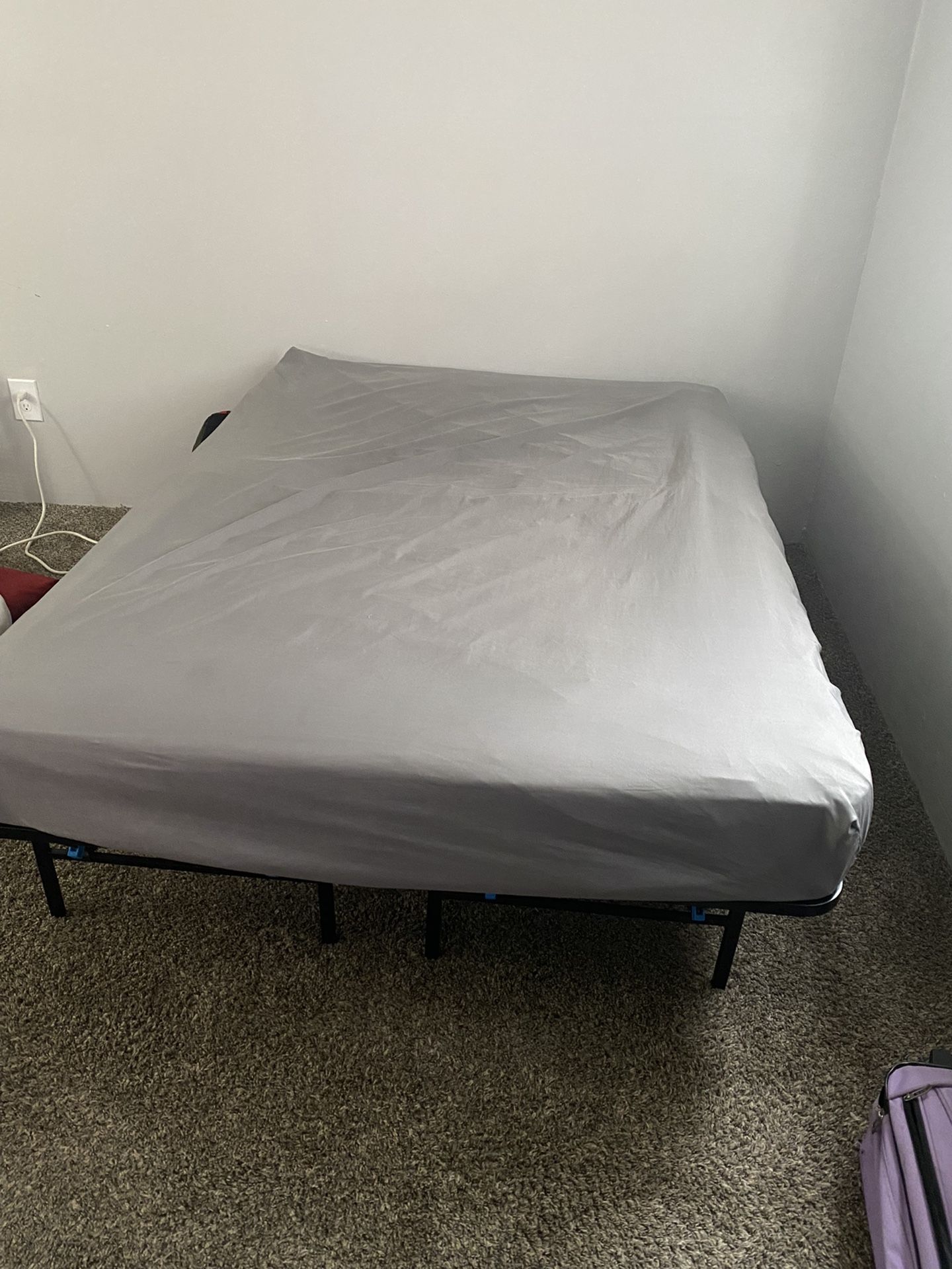 Full Size Bed For 220$ Cash Only 