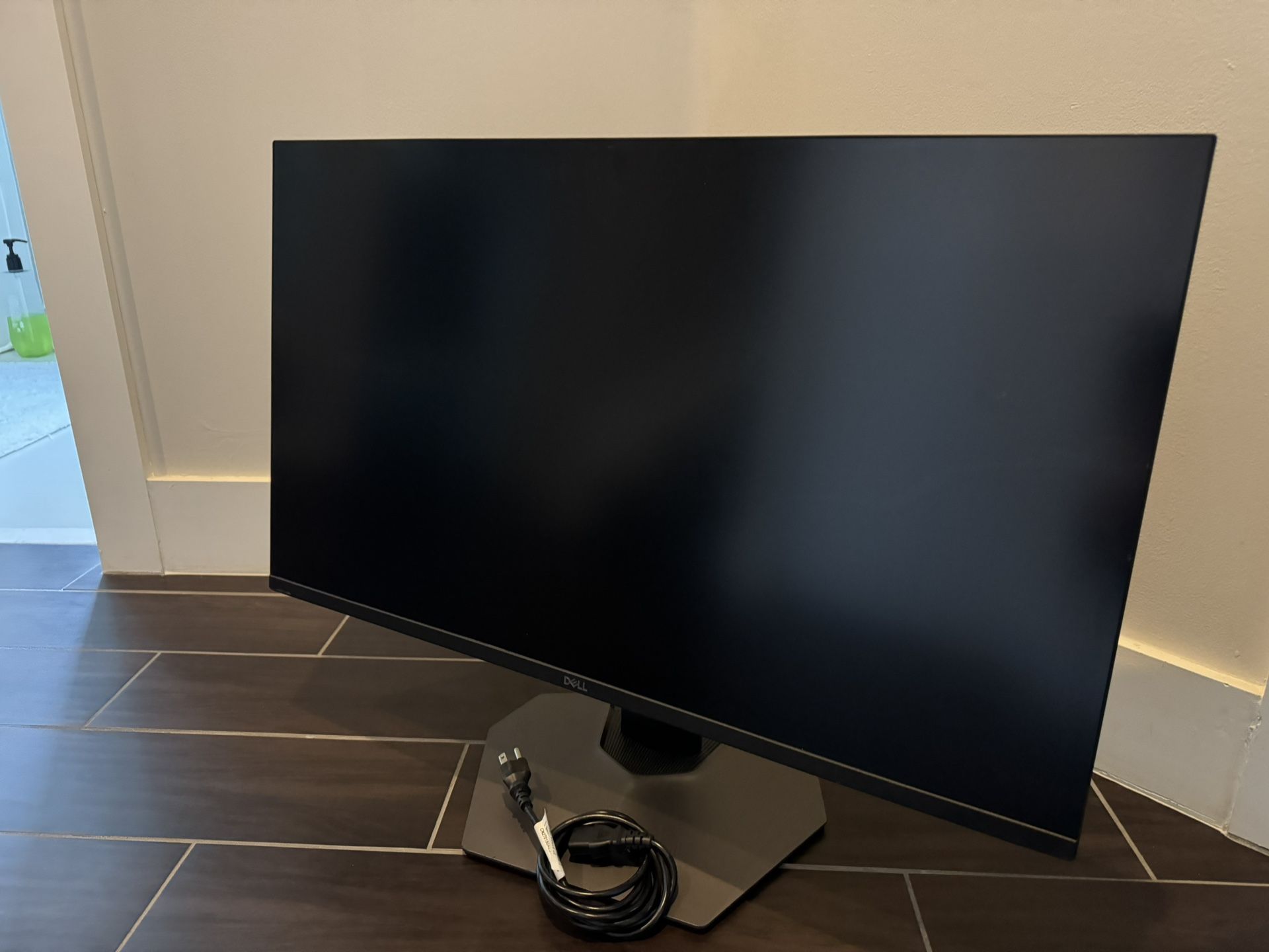 32in Wide Dell g3223q game monitor (screen not working properly) for ...