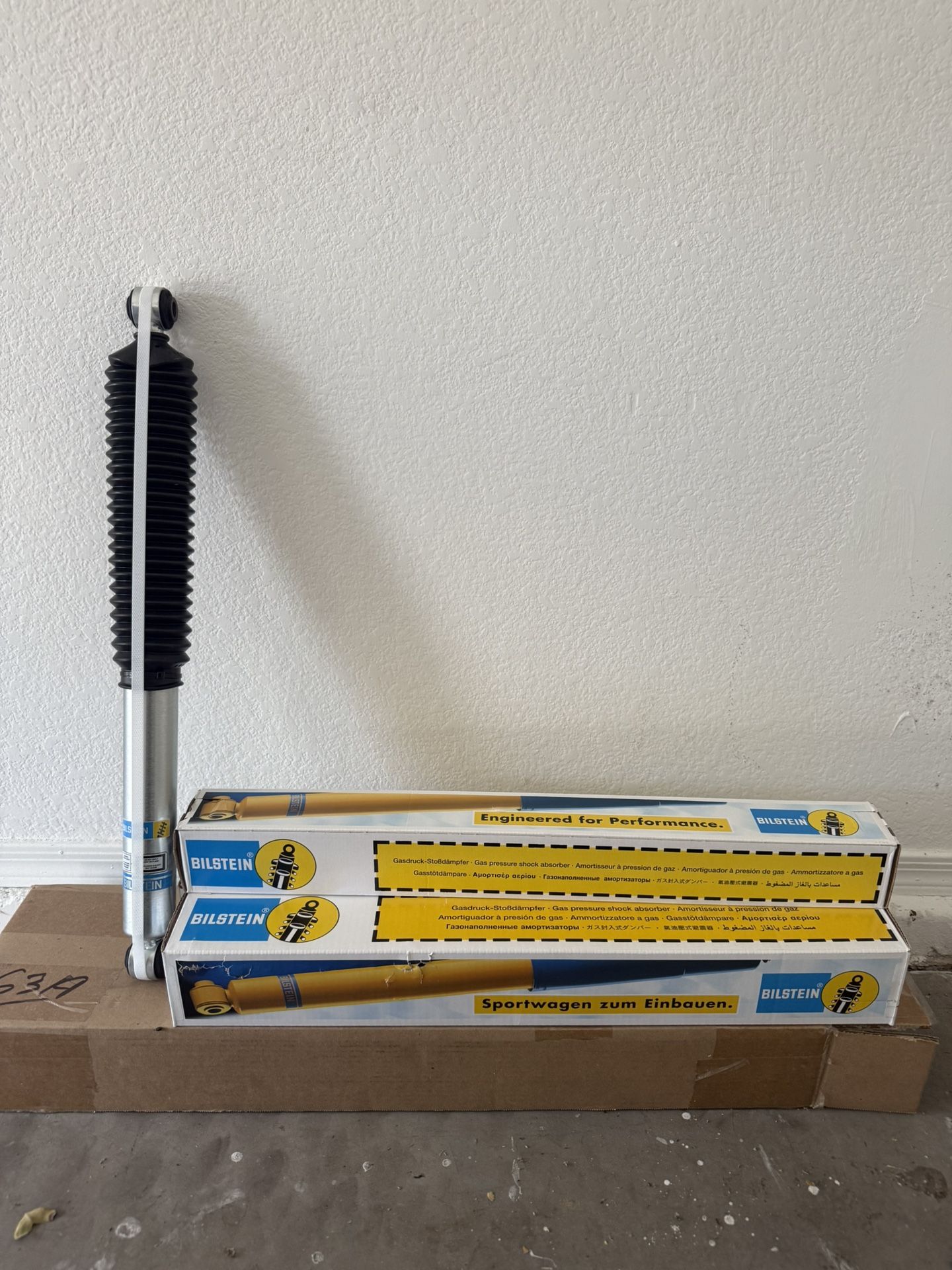 B8 5100 Monotube Shocks Set w/1.75" lift