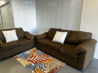 BROWN COUCH & LOVESEAT W/ FREE DELIVERY