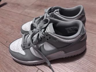 Girls shoes
