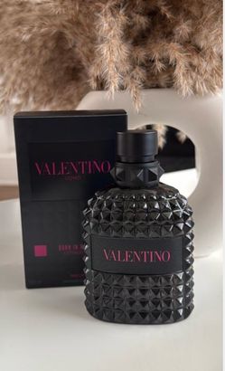 🦍 Valentino Uomo Born In Roma Extradose