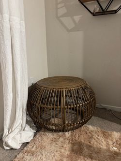 Wicker coffee table / side table