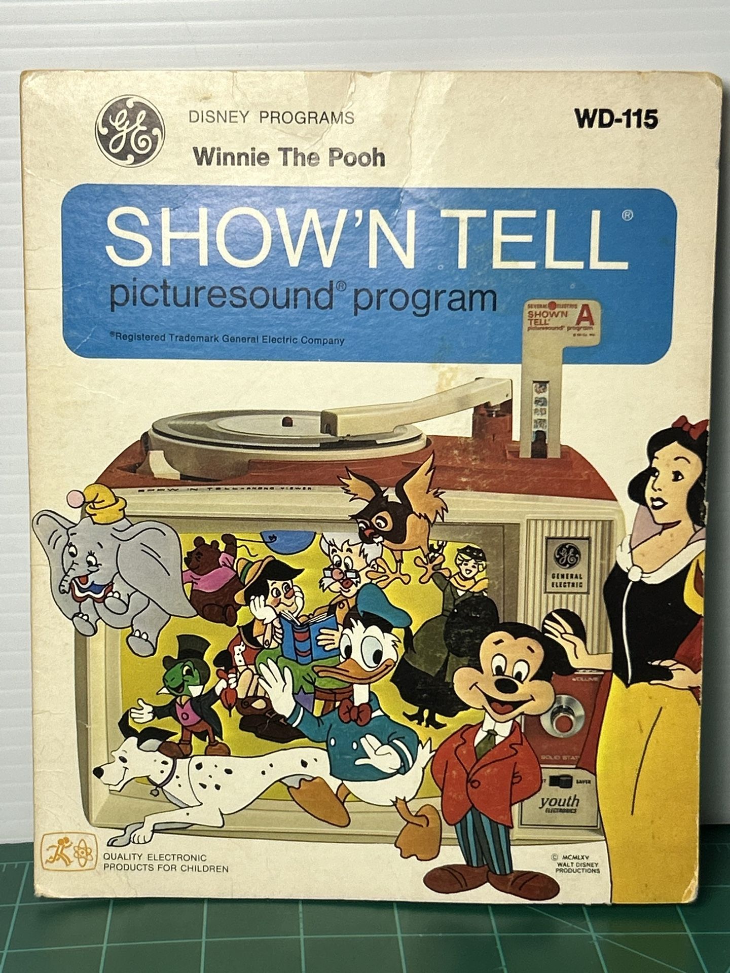 GE Disney Programs Winnie The Pooh WD-115 Show'N Tell PictureSound Program