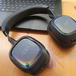 Logitech Astro A30 Wireless headset + Detachable Microphone 