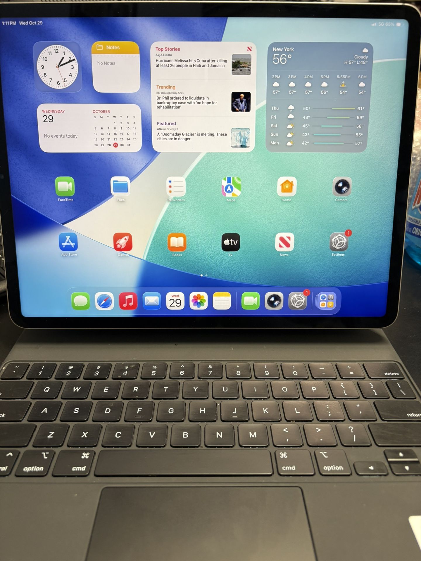 iPad Pro M2 12.9” cellular +wifi with Magic Keyboard
