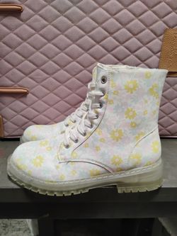 Flower boots