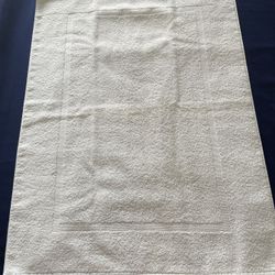 Like New! Bath Mat Towel Martex White 28.5”x21”