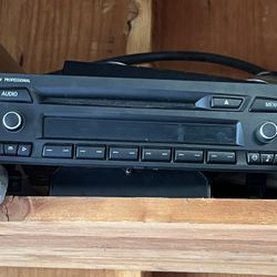 Stock BMW E90 Radio