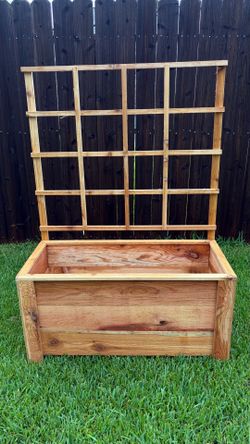 Cedar plant box