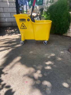 Large mom bucket