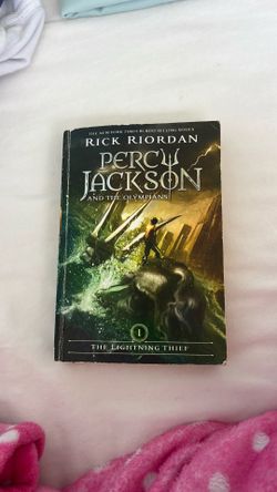Percy Jackson And The Olympians  - The Lightning Thief -Book Paperback