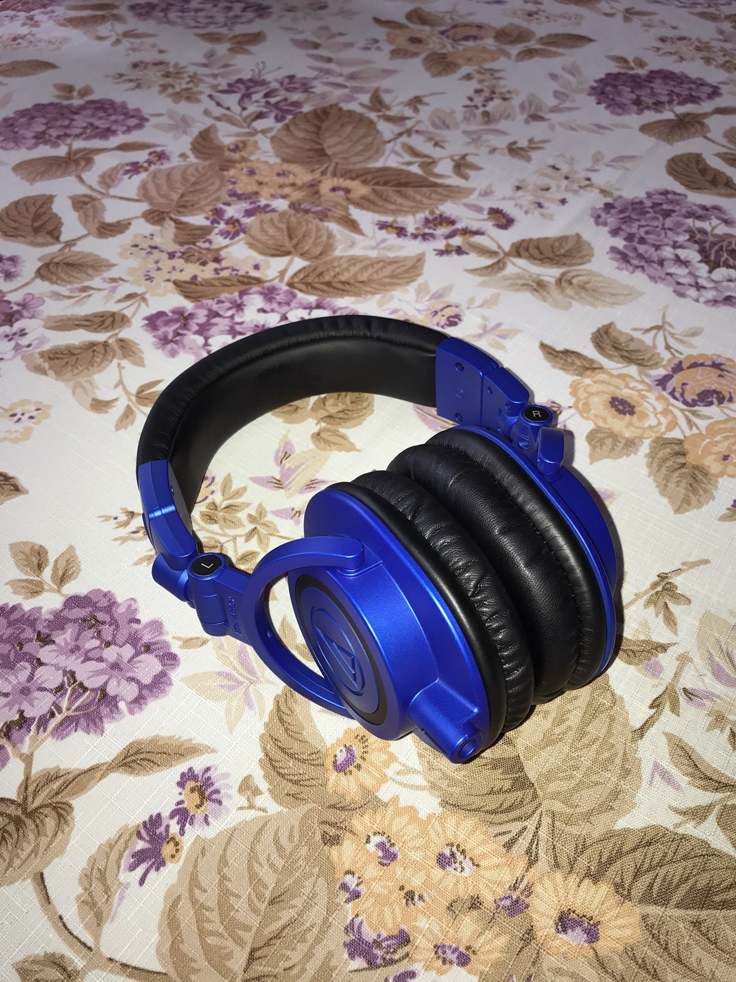 Audio-Technica LIMITED EDITION BLUE ATH-M50x Studio Headphones