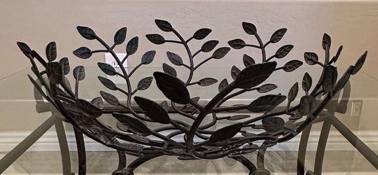 Beautiful Metal large Leafs and twigs Decorative Bowl 18in