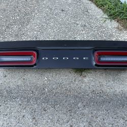 Dodge Challenger Trunk Center Tail Light USED (2015-2023)